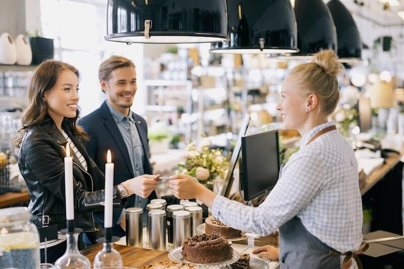 Soundsuit Service de Musique d'Ambiance en Streaming pour les Pros en magasin pour boutique de mode boutique de design commerces pour stimuler l’expérience client et les ventes